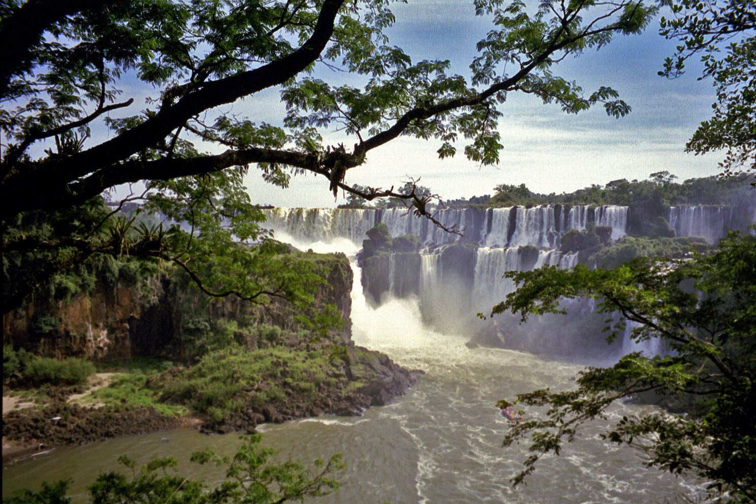 the Argentine side of Iguazu Falls (note: this image is not suitable for large prints)
